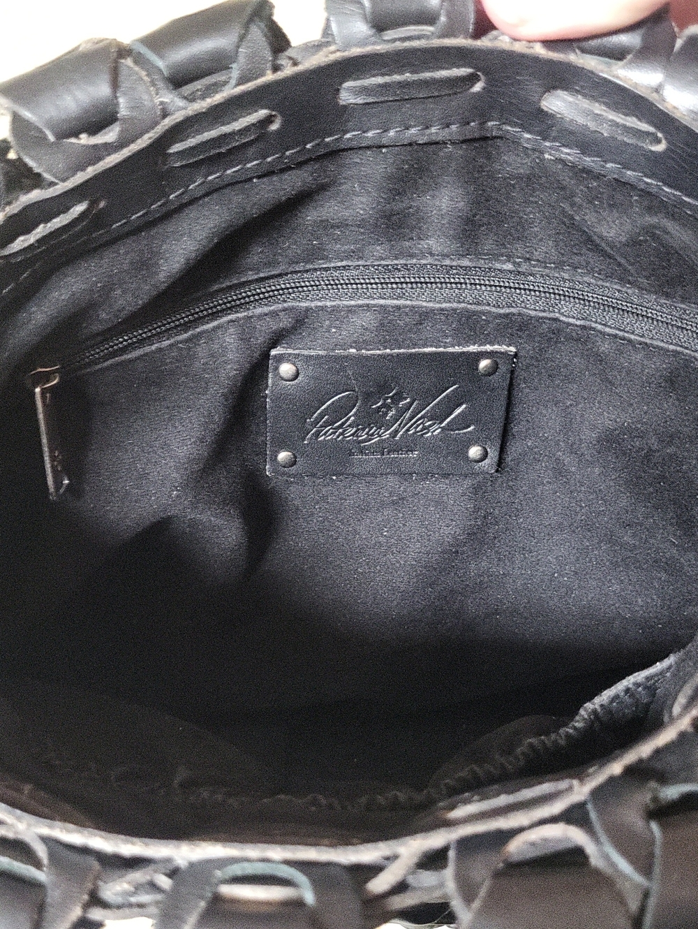 Patricia Nash Black Chainlink Ticci Crossbody - Picture 6 of 7